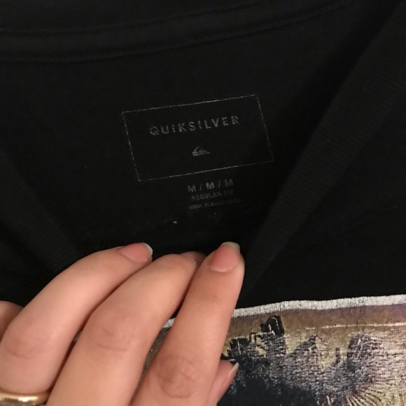 🌵Quicksilver T-Shirt Size M - Picture 3 of 3